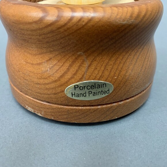 Vintage Clown Rotating Music Box Westland Send In The Clowns Made In Taiwan - Picture 4 of 8